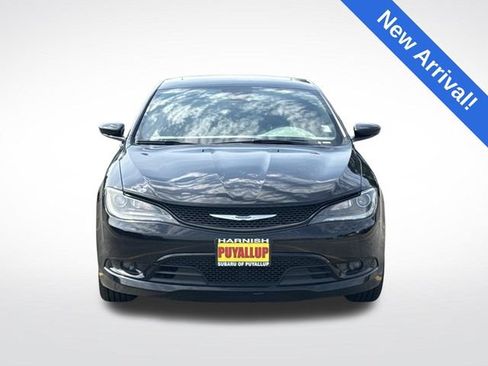 Used 2015 Chrysler 200 S w/ Comfort Group FWD image 3