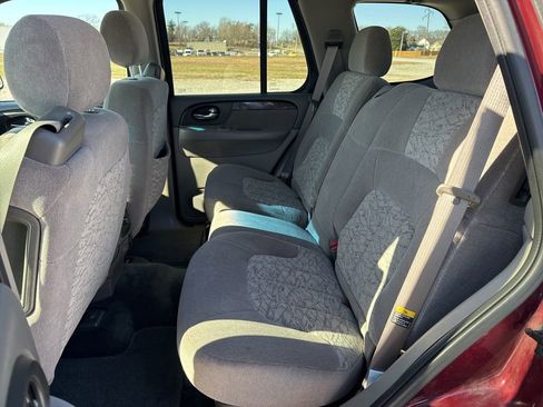 Used 2003 GMC Envoy SLE image 17