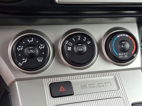 Used 2010 Scion xB image 17