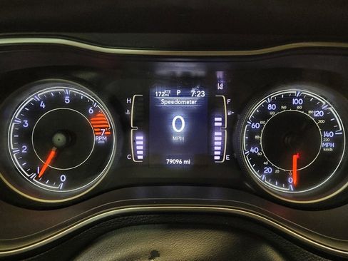 Used 2021 Jeep Cherokee Latitude Plus image 23