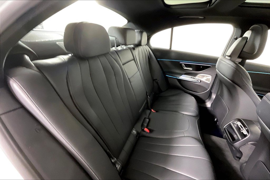Used 2026 Mercedes-Benz E 350 4MATIC Sedan image 19