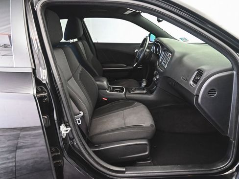 Used 2018 Dodge Charger SXT Plus image 33