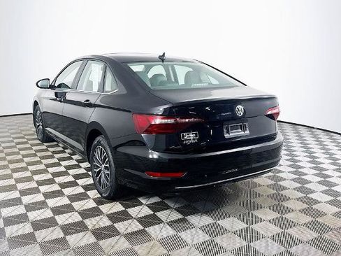 Used 2021 Volkswagen Jetta SE FWD image 5