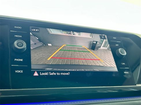 Used 2022 Volkswagen Taos SEL image 27