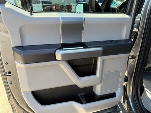 Used 2016 Ford F150 XLT w/ Equipment Group 302A Luxury AWD/4WD image 29