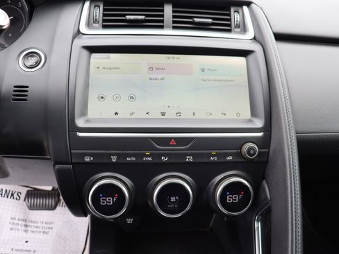 Used 2019 Jaguar E-PACE S image 31