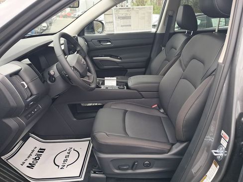 New 2026 Nissan Pathfinder SL w/ Lighting Package AWD/4WD image 10