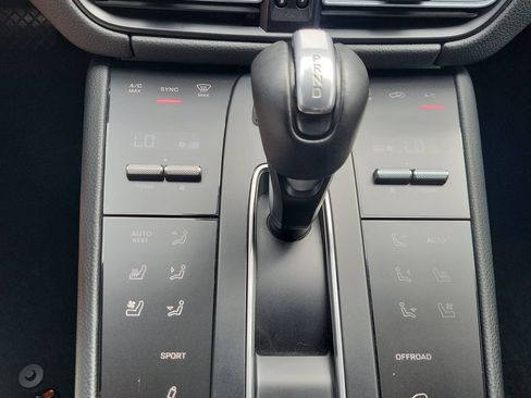 Used 2023 Porsche Macan S AWD/4WD image 28