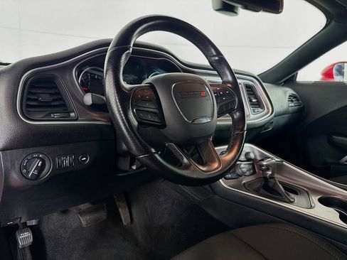 Used 2022 Dodge Challenger GT image 22