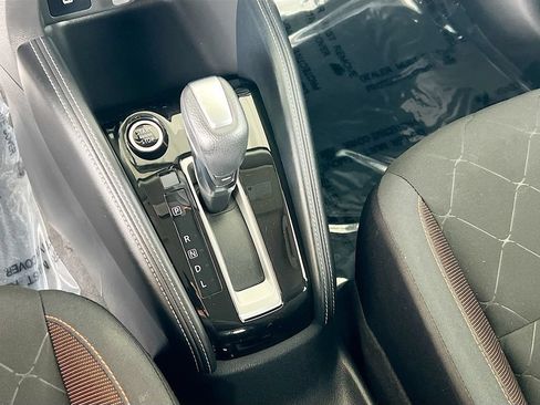 Used 2019 Nissan Kicks SR FWD image 16