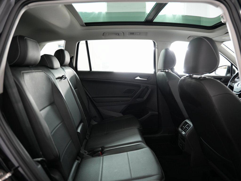 Used 2021 Volkswagen Tiguan SE w/ Panoramic Sunroof Package AWD/4WD image 43