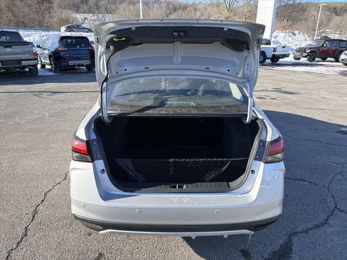 Used 2025 Nissan Versa S w/ Trunk Package image 28
