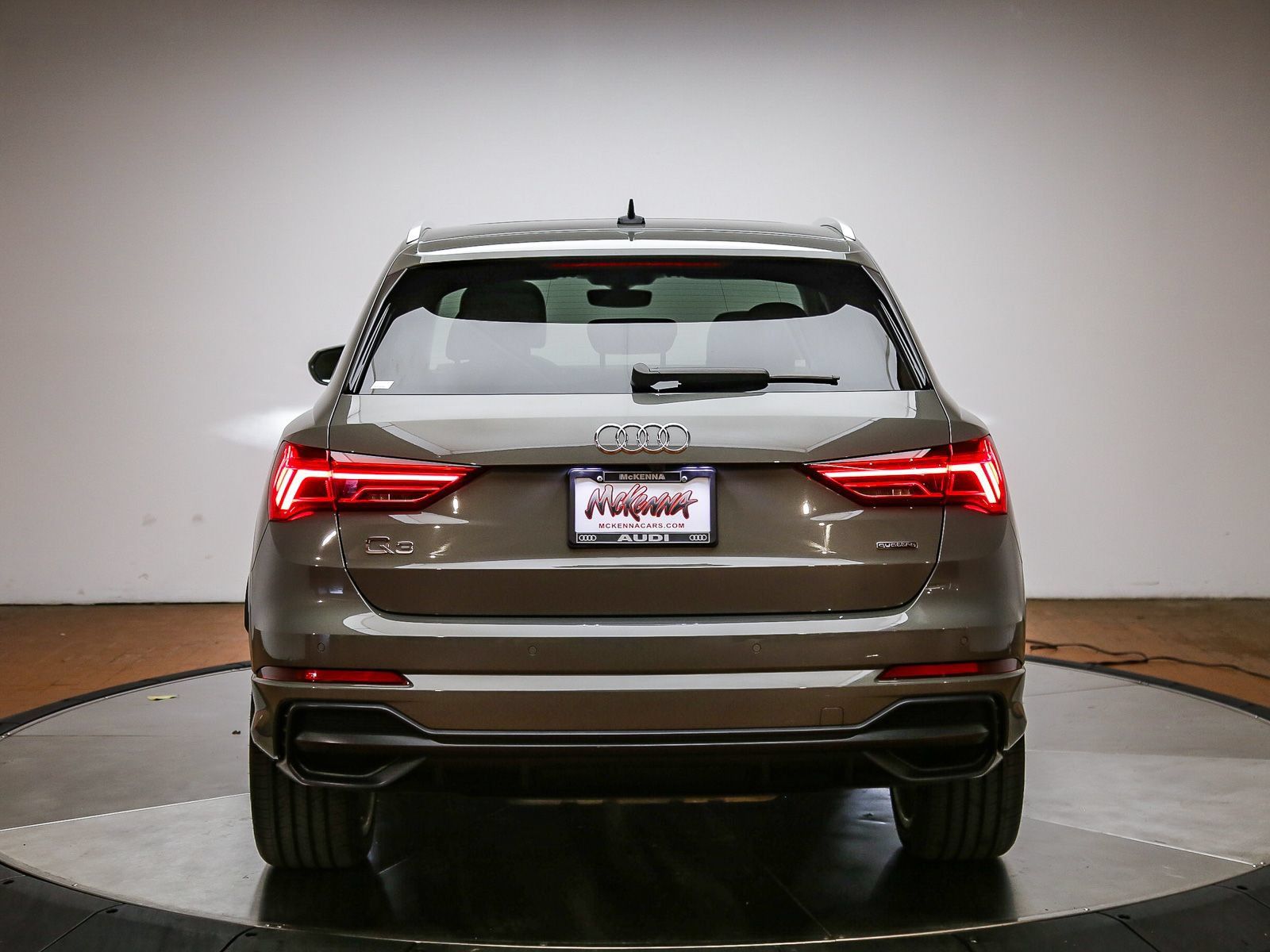 Used 2021 Audi Q3 2.0T Premium w/ Convenience Package AWD/4WD image 5