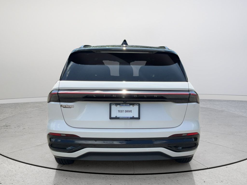 Used 2025 Lincoln Nautilus Reserve AWD/4WD image 7