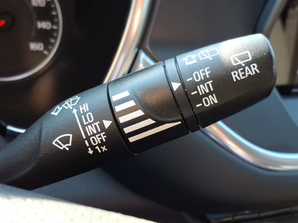 Used 2022 Chevrolet Blazer LT FWD image 27