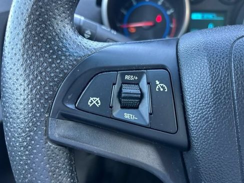 Used 2016 Chevrolet Cruze LT w/ Technology Package FWD image 14