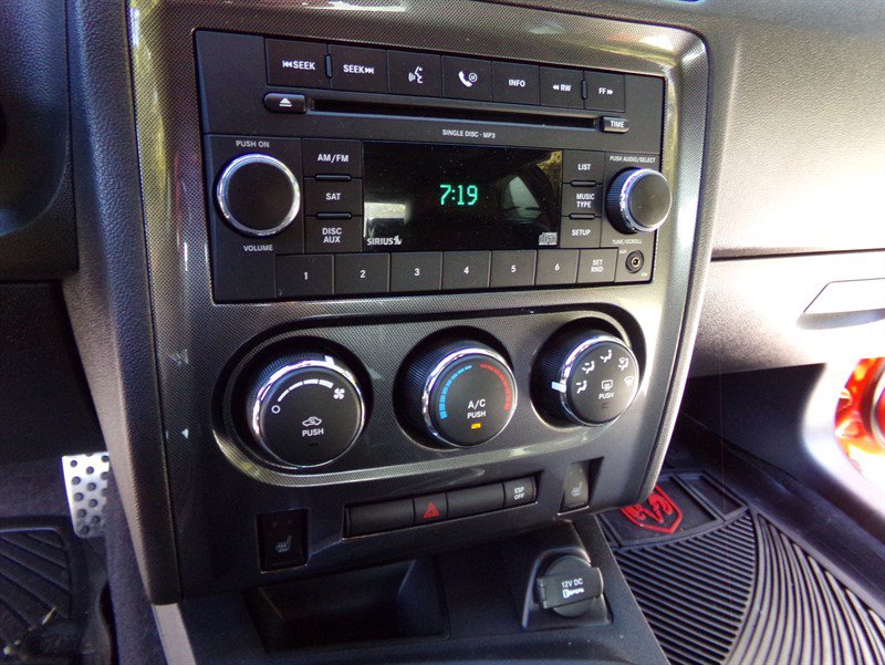 Used 2009 Dodge Challenger R/T RWD image 29