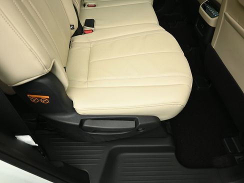 Certified 2025 INFINITI QX60 Luxe image 29