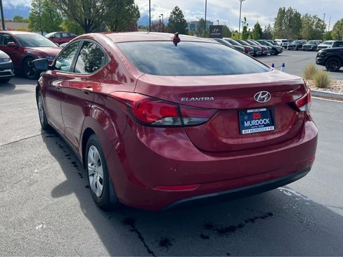 Used 2016 Hyundai Elantra SE image 10