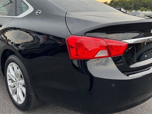 Used 2016 Chevrolet Impala LT w/ Convenience Package FWD image 18