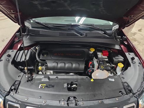 Used 2022 Jeep Compass Latitude w/ Convenience Group image 33