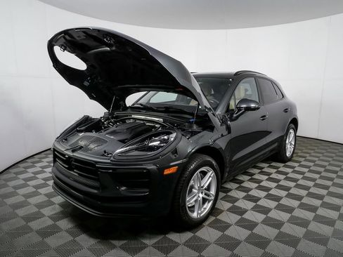 New 2026 Porsche Macan image 34