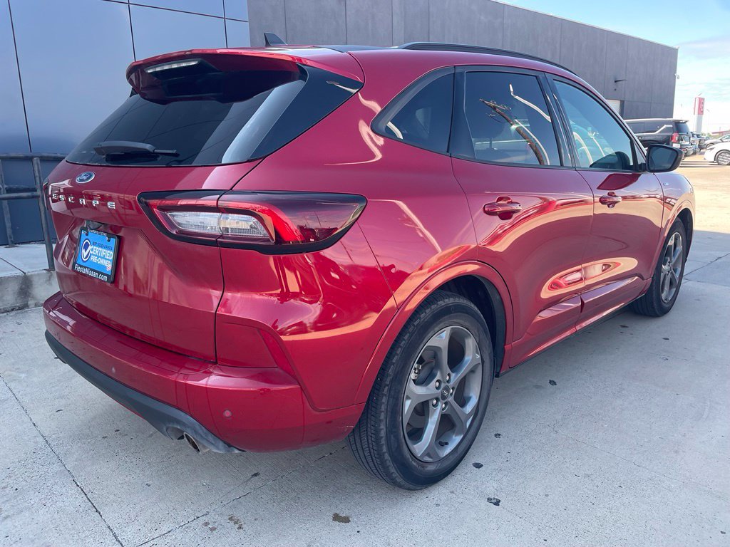 Used 2023 Ford Escape ST-Line w/ Tech Pack #1 FWD image 3