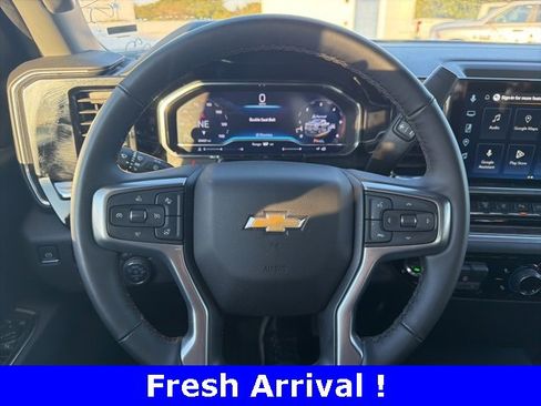 Certified 2025 Chevrolet Silverado 2500 LT w/ Safety Package image 5