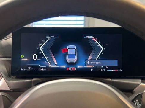 Used 2024 BMW 330i xDrive Sedan w/ M Sport Package image 25