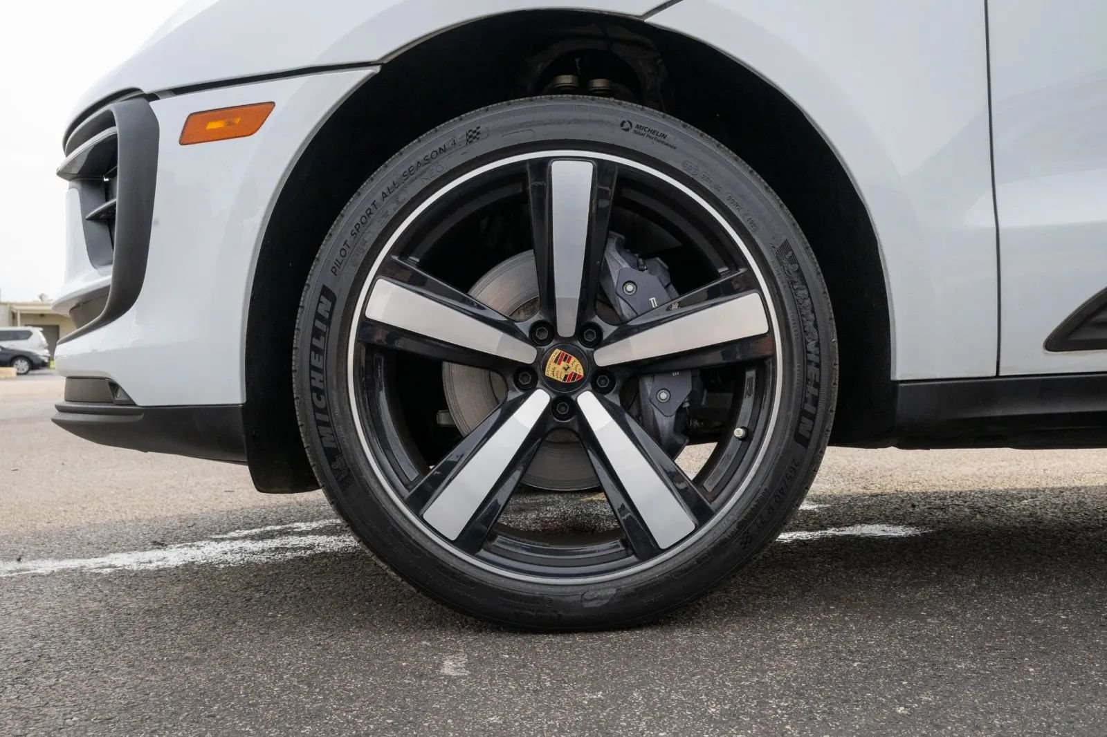 Used 2024 Porsche Macan w/ Premium Plus Package AWD/4WD image 14