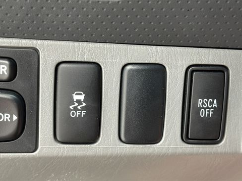 Used 2013 Toyota Tacoma 4x4 Double Cab w/ Limited Pkg image 28