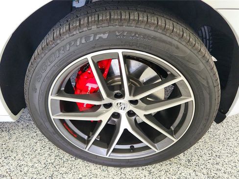 Used 2022 Porsche Macan S AWD/4WD image 13