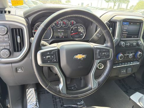 Used 2022 Chevrolet Silverado 1500 LT AWD/4WD image 23
