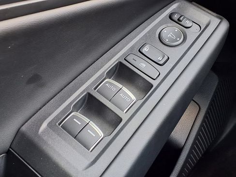 Used 2023 Honda Accord EX image 19