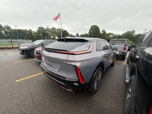 Used 2024 Cadillac Lyriq Sport w/ LPO, Floor Liner Package AWD/4WD image 6
