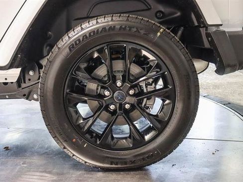 New 2024 Jeep Wrangler Unlimited Sahara image 11