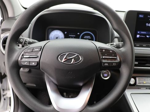 Used 2023 Hyundai Kona SE w/ Cargo Package image 17