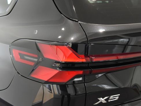 New 2026 BMW X5 xDrive50e w/ Executive Package image 9