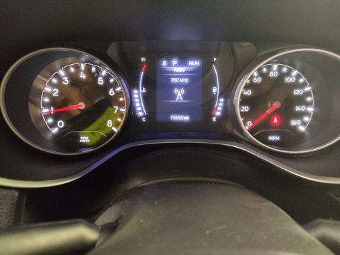 Used 2020 Jeep Compass Latitude FWD image 23