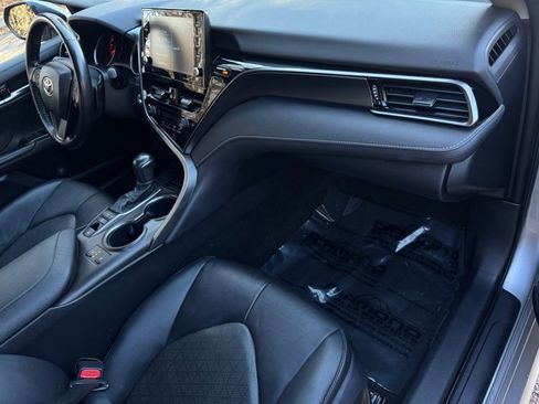 Used 2023 Toyota Camry XSE image 18