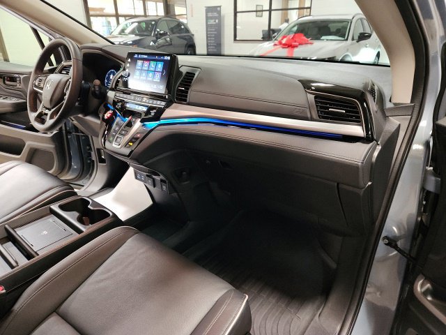 Certified 2025 Honda Odyssey Touring image 37