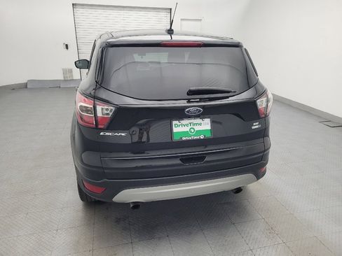 Used 2017 Ford Escape SE w/ SE Cold Weather Package AWD/4WD image 6