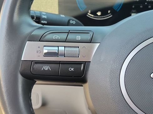 Used 2024 Hyundai Kona SEL FWD image 5