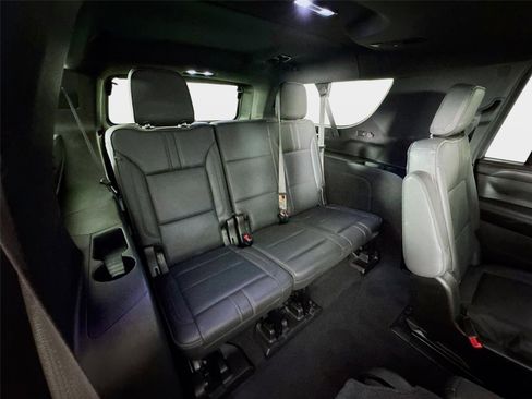 Certified 2021 Chevrolet Suburban RST w/ Luxury Package RWD image 27