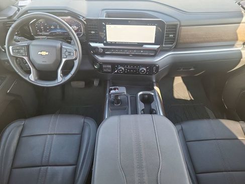 Used 2025 Chevrolet Silverado 1500 High Country w/ High Country Premium Package AWD/4WD image 27