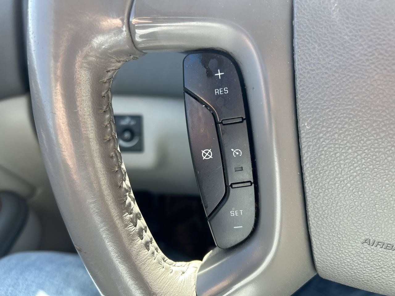 Used 2011 Buick Enclave CXL FWD image 17