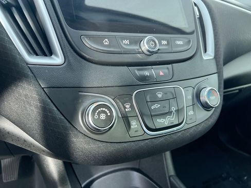 Used 2020 Chevrolet Malibu RS FWD image 21