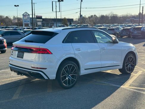 Used 2021 Audi Q8 Premium Plus image 6