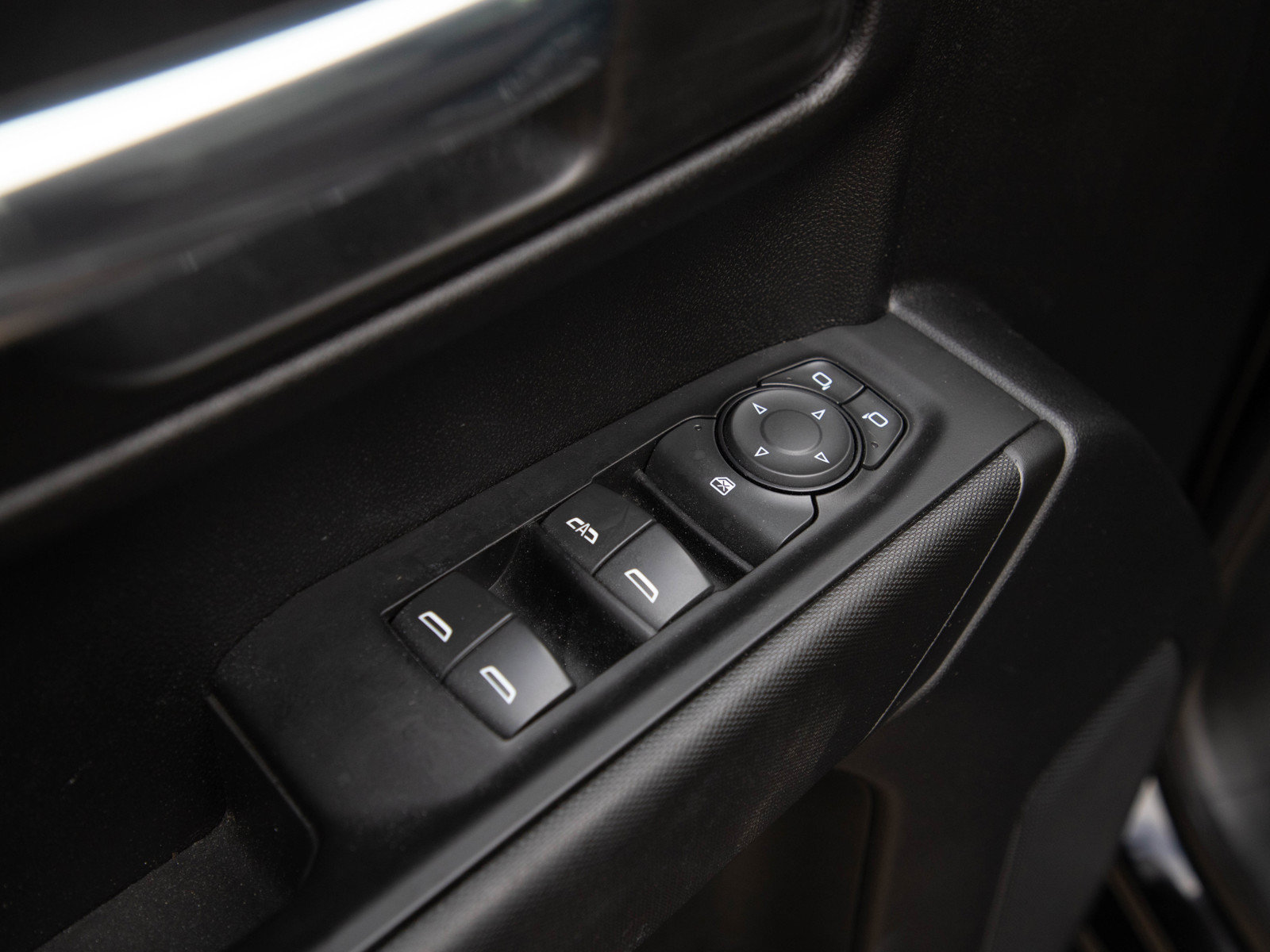 Used 2024 GMC Sierra 1500 Pro w/ Graphite Edition AWD/4WD image 21