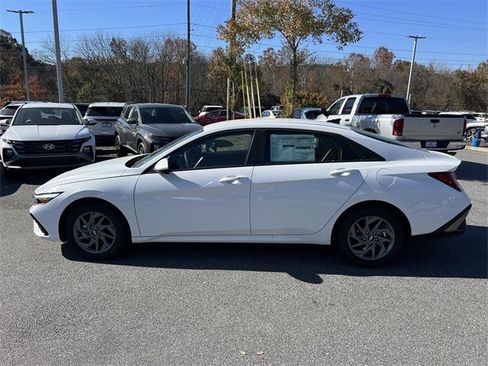 New 2026 Hyundai Elantra Blue image 4